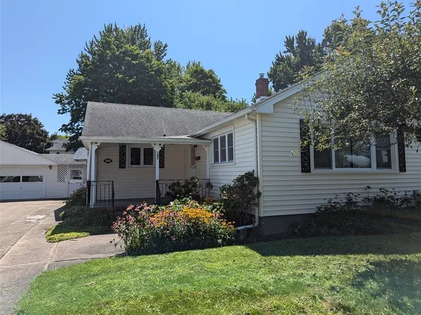 101 W Oak Orchard St, Medina, NY 14103