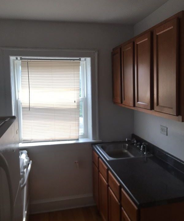 1st image of 7551 S Kenwood Ave #2