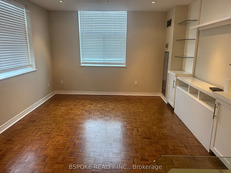 3559 Eglinton Ave W #1601 — Photo 3