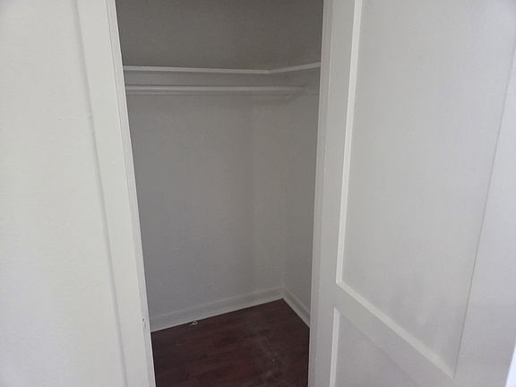 4th image of 1834 Broadway Ave #1834