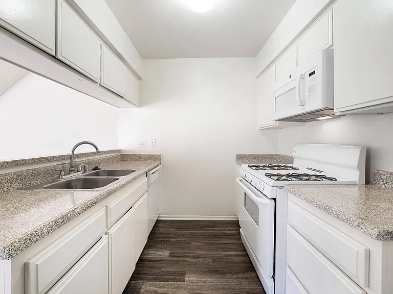 The Terrace Apartments — Photo 25