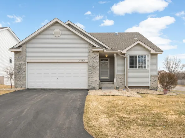 21153 Pasofino Cir N, Forest Lake, MN 55025