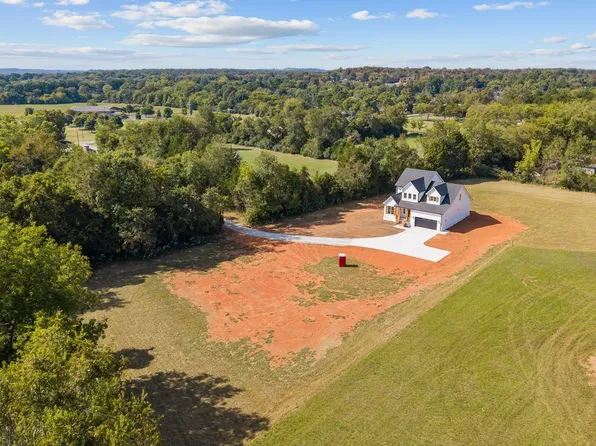 2191 Hunters Point Pike, Lebanon, TN 37087