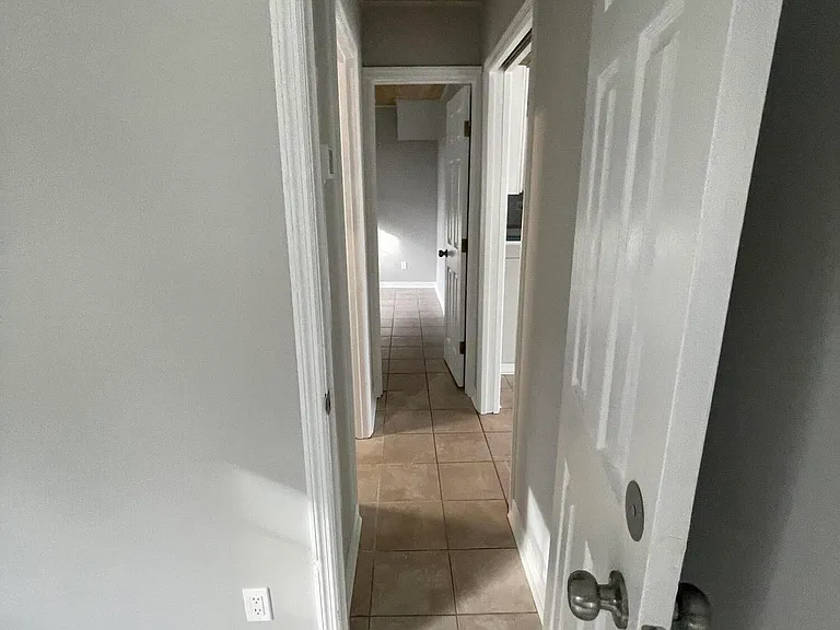 736 W King St #A — Photo 16
