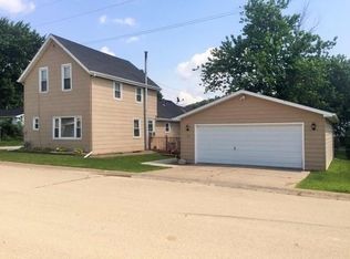 400 Church St, Bellevue, IA 52031