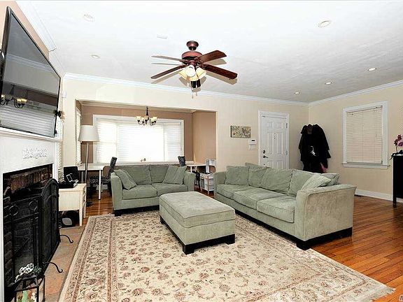 3rd image of 562 N 2nd St