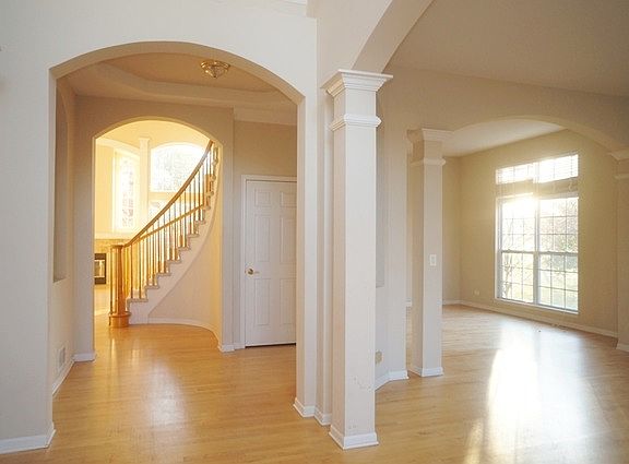 3rd image of 37198 N Alexandra Ct