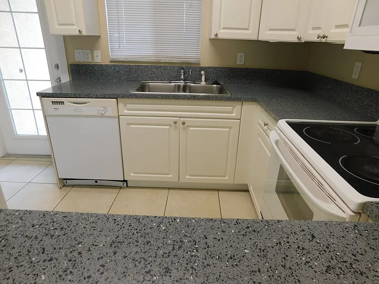 4175 Castilla Cir #203 — Photo 4
