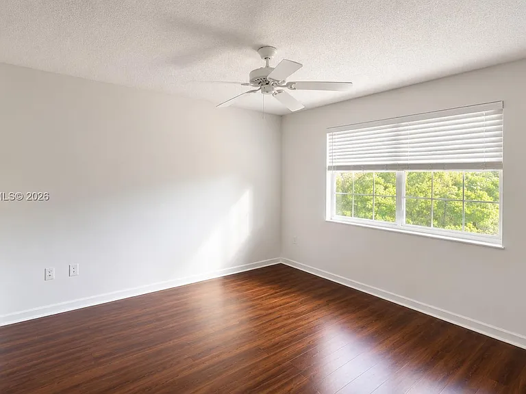4163 N Haverhill Rd #1219 — Photo 6