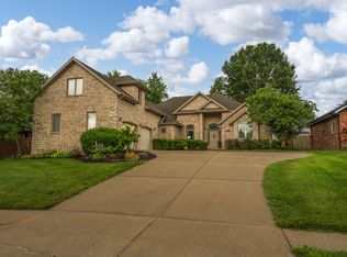 3002 W Cantebury St, Springfield, MO 65810