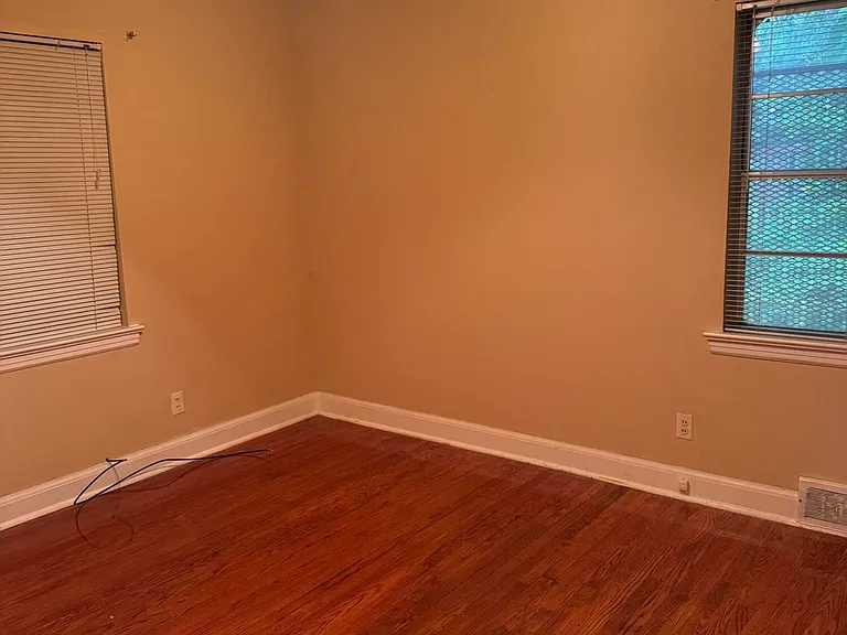 1113 Southwestern Pkwy — Photo 10