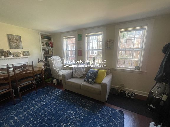 3rd image of 38 Gibson St #6B