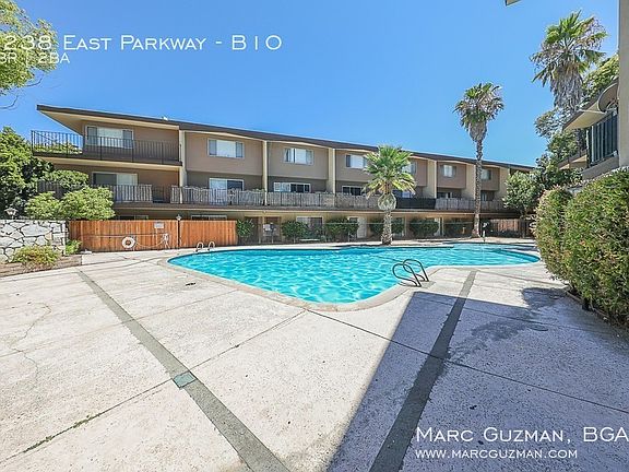 3rd image of 7238 East Pkwy APT B10