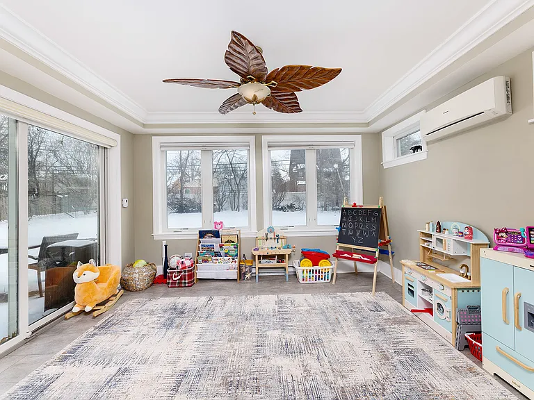 259 Cornell Ave — Photo 13