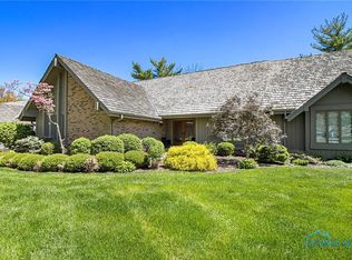 29744 Sussex Rd, Perrysburg, OH 43551