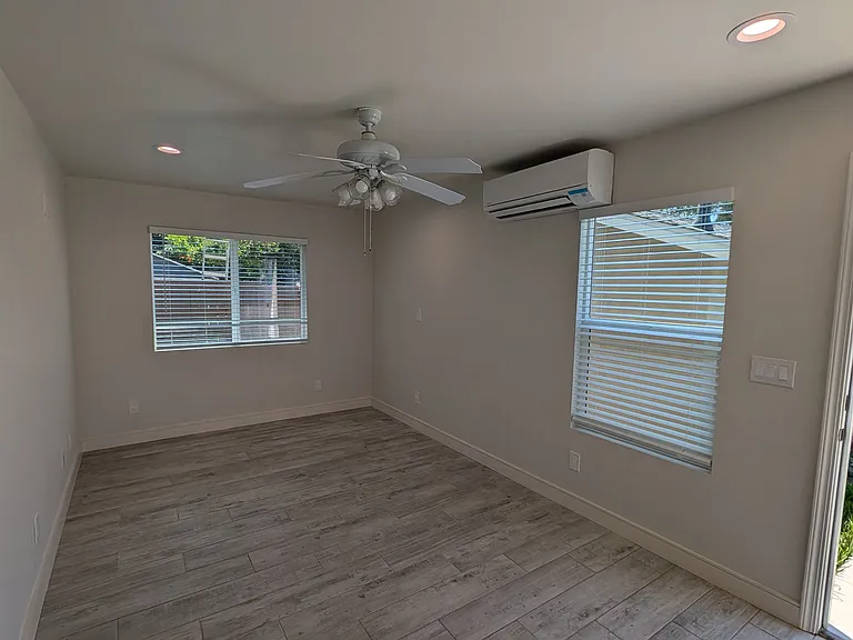 345 E El Sur St #1/2 — Photo 9
