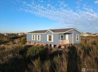 444 W Wind St, Ocean Shores, WA 98569