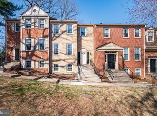 4818 Carriagepark Rd, Fairfax, VA 22032
