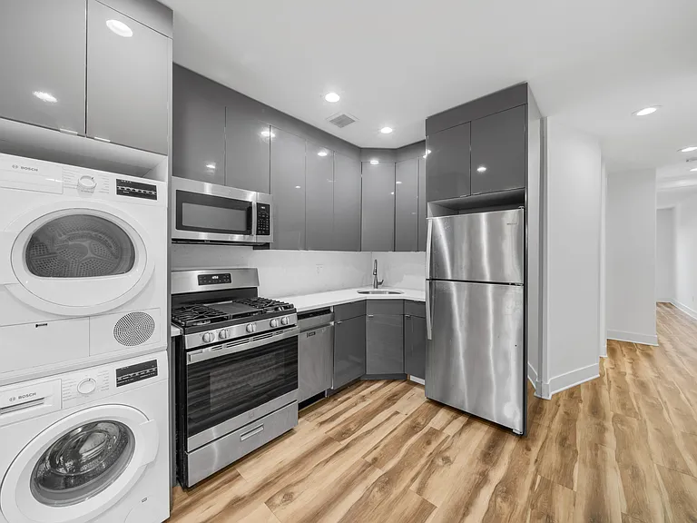 481 5th Ave #3L — Photo 1