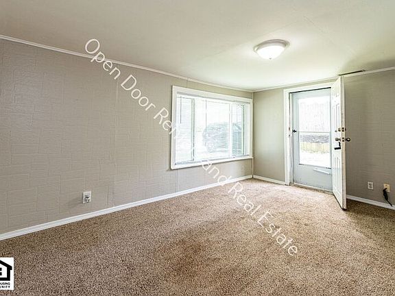 4th image of 1214 Garden St