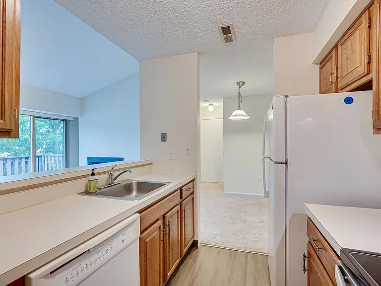 2310 Aspen Dr — Photo 13