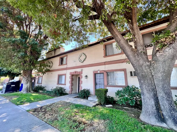 7355 Woodley Ave #12, Van Nuys, CA 91406