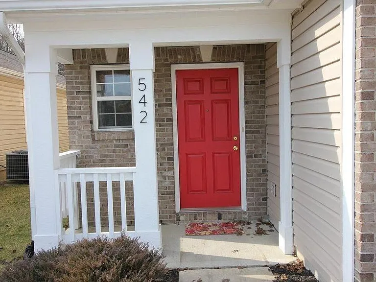 542 Sun Ridge Blvd — Photo 2