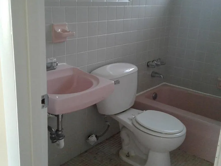 1583 N Page Dr — Photo 4