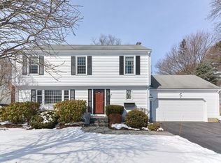 6 Pilgrim Rd, Wellesley, MA 02481