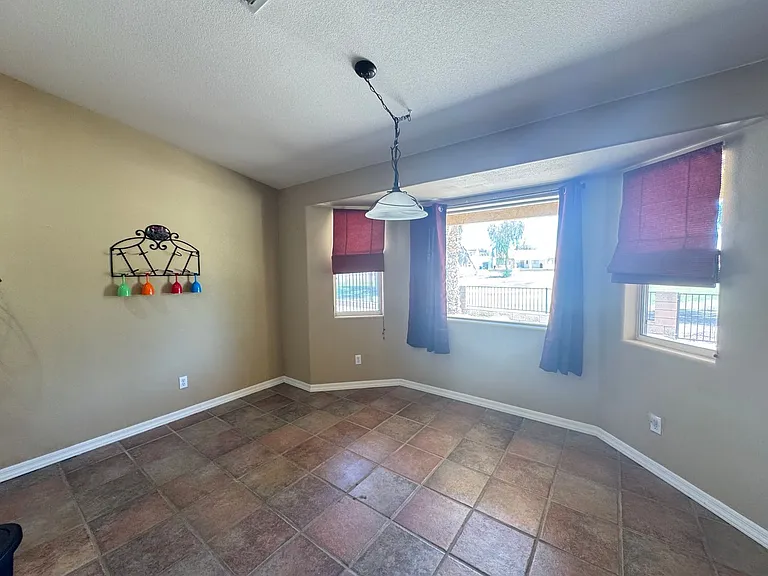 2037 E Desert Palms Dr — Photo 16