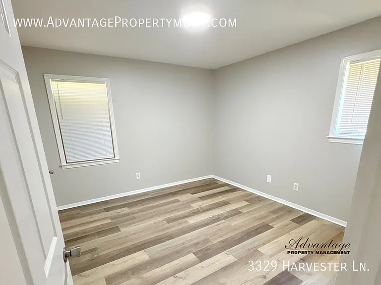 3329 Harvester Ln — Photo 13