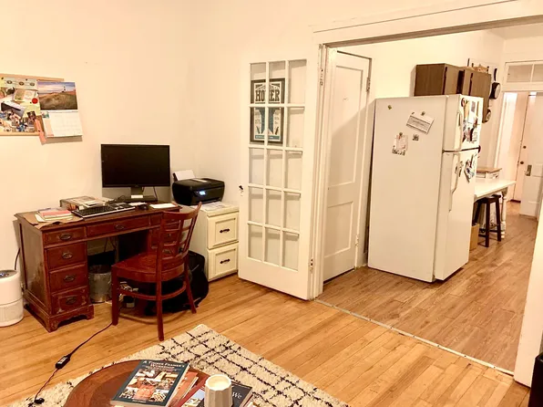 201 N Busey Ave #B, Urbana, IL 61801