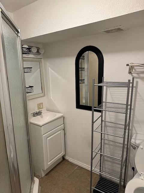 Studio, 400 sqft, $1,150 — Photo 3
