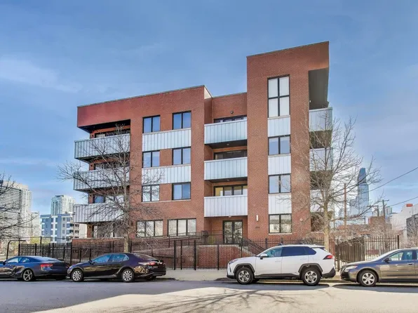 825 N Hudson Ave Unit 3D, Chicago, IL 60610