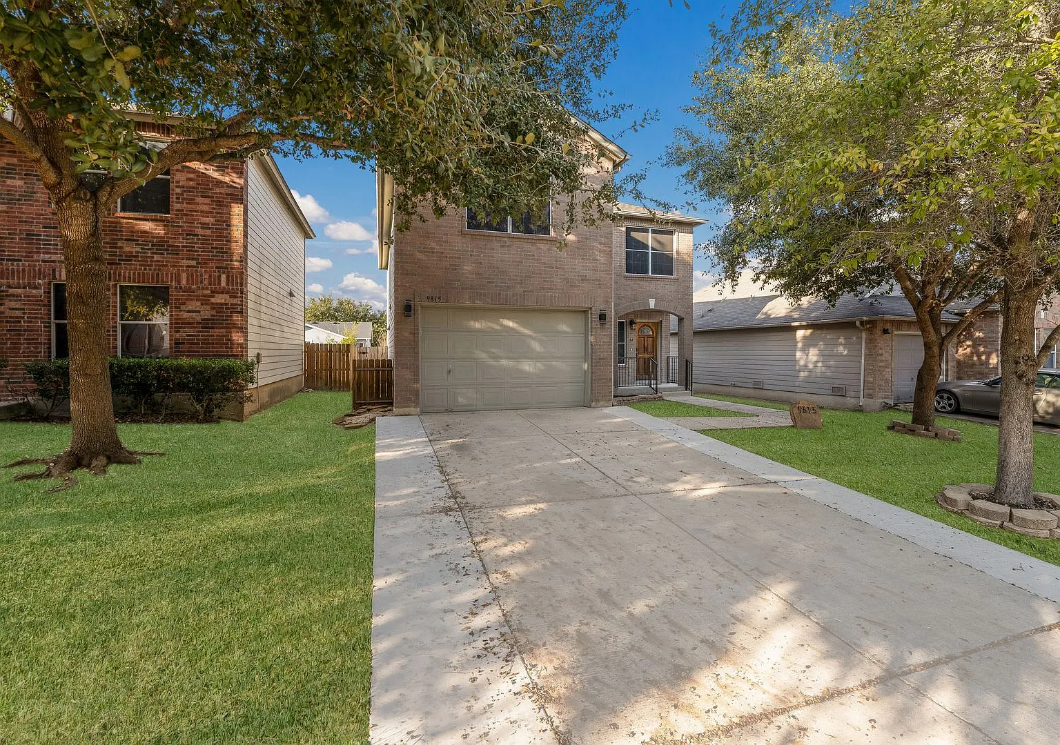 Charming & Spacious 3/2.5 in Mesa Creek — Photo 3