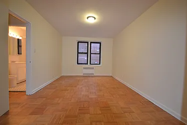 Rented by Silverstein Collection LLC 