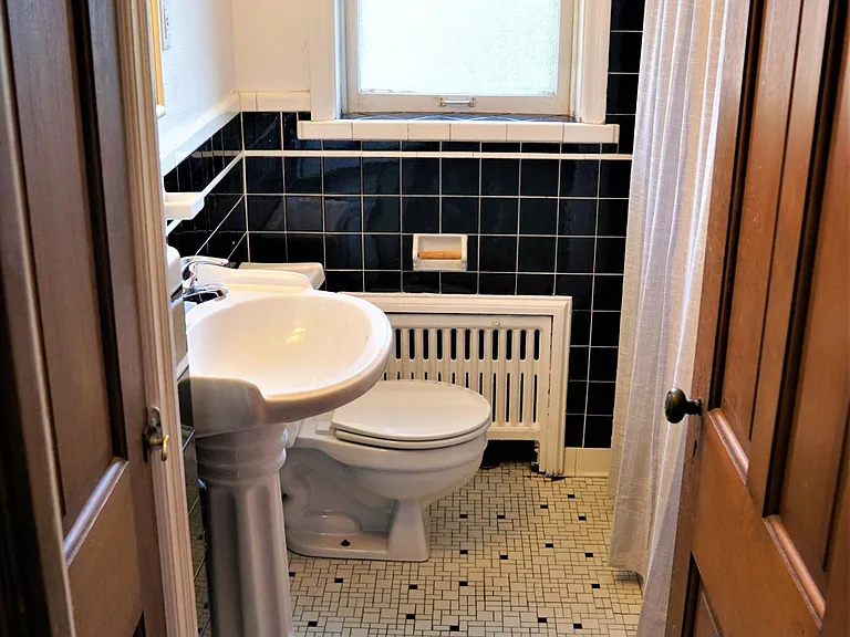 1265 Moorlands Dr — Photo 10