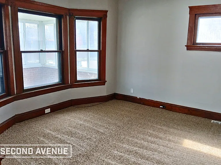 2854 E 128th St — Photo 3