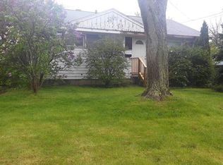 76 Aircraft Rd, West Haven, CT 06516