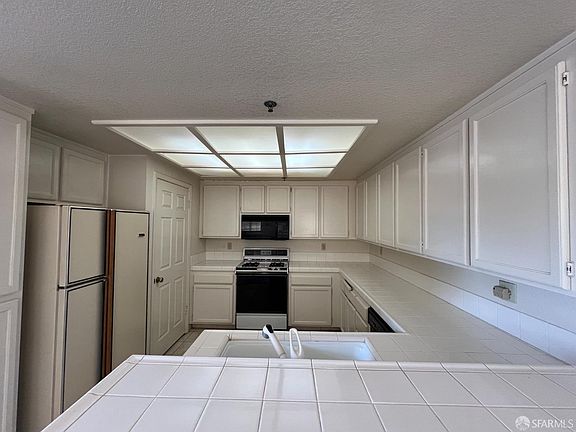 5th image of 1208 Cameron Ln