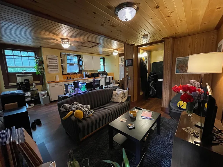 1052 Baldwin Ave — Photo 34