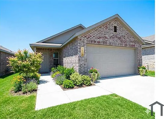 3 bed, 1451 sqft, $2,250 — Photo 2