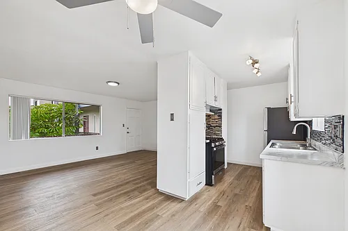 1201 N G St #206 Photo 1