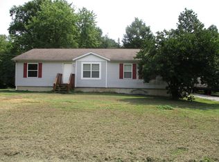 410 S McLeansboro St, Benton, IL 62812