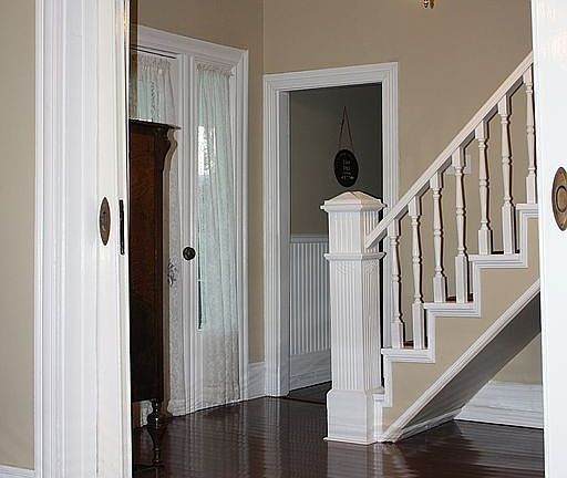 Foyer, Pocket Doors