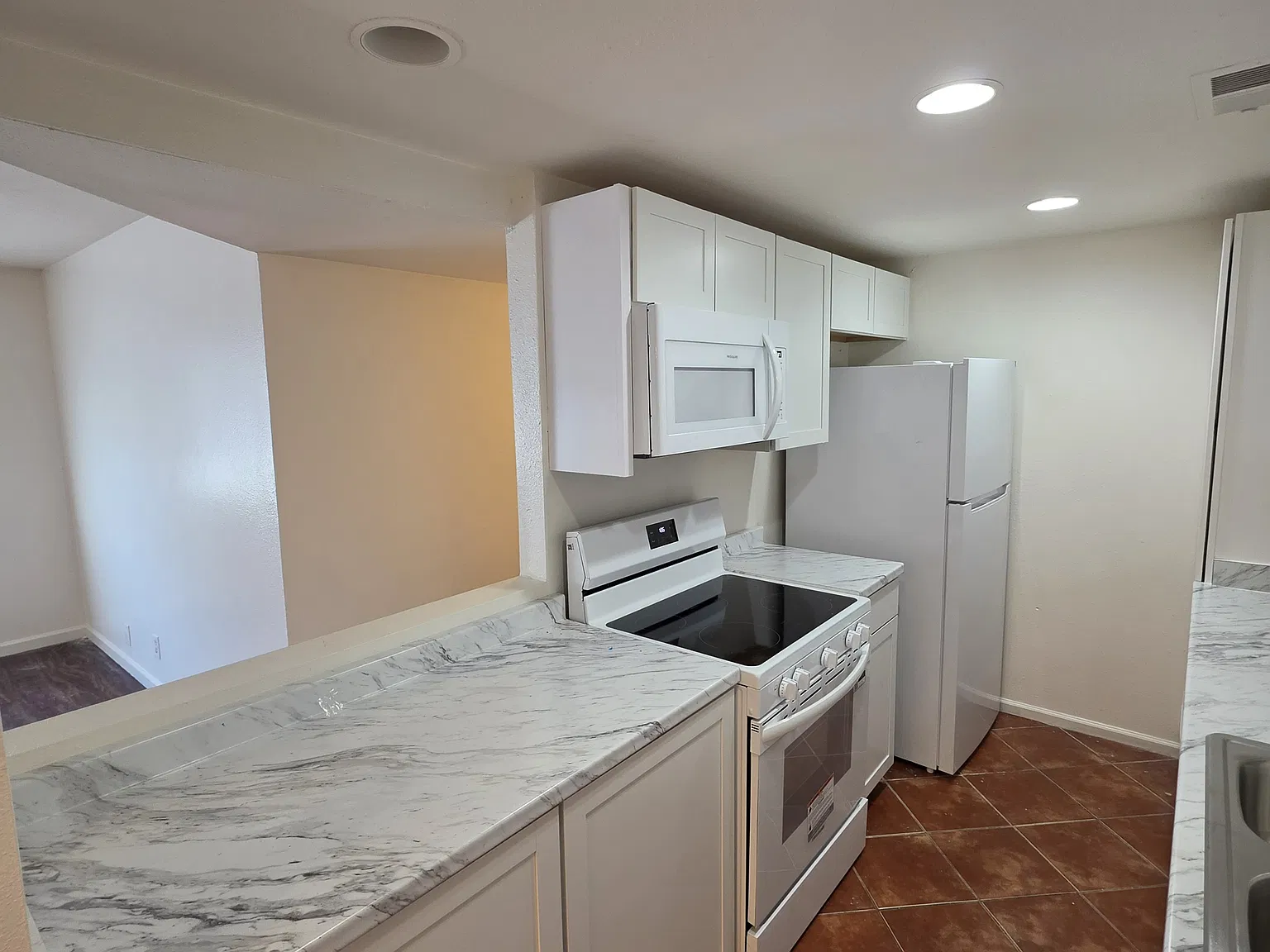 2 bed, 902 sqft, $1,150 — Photo 1