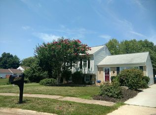 10414 Falls Forest Pl, Great Falls, VA