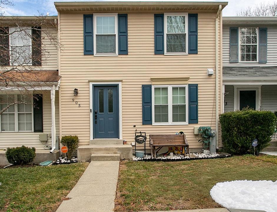 1st image of 905 Pleasant Hill Ln