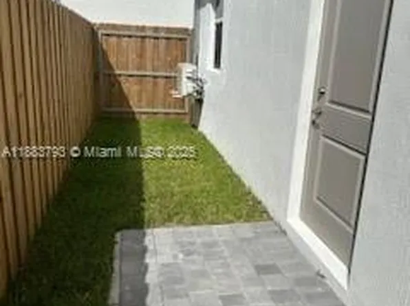 834 SE 26th Rd, Homestead, FL 33035