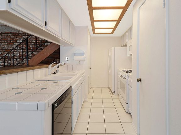 5th image of 2074 N Calle La Sombra #3